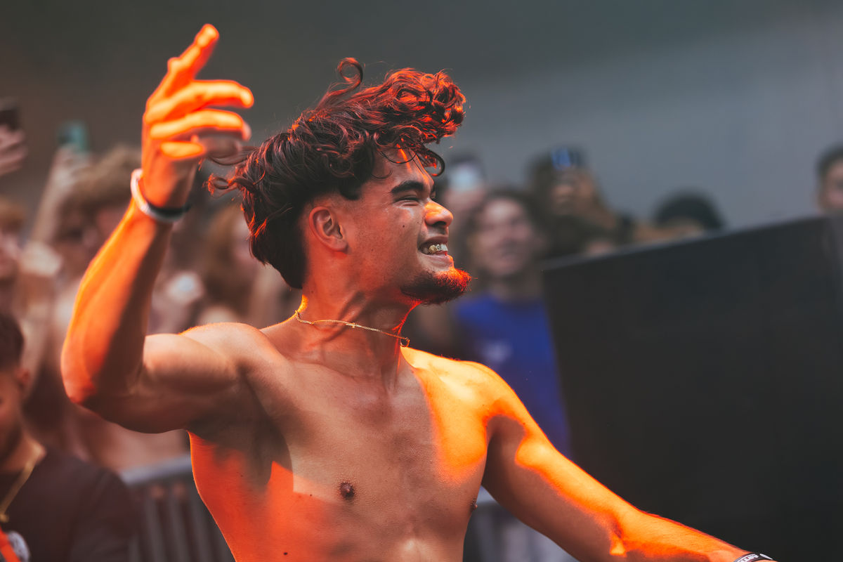 Loading... just a sec